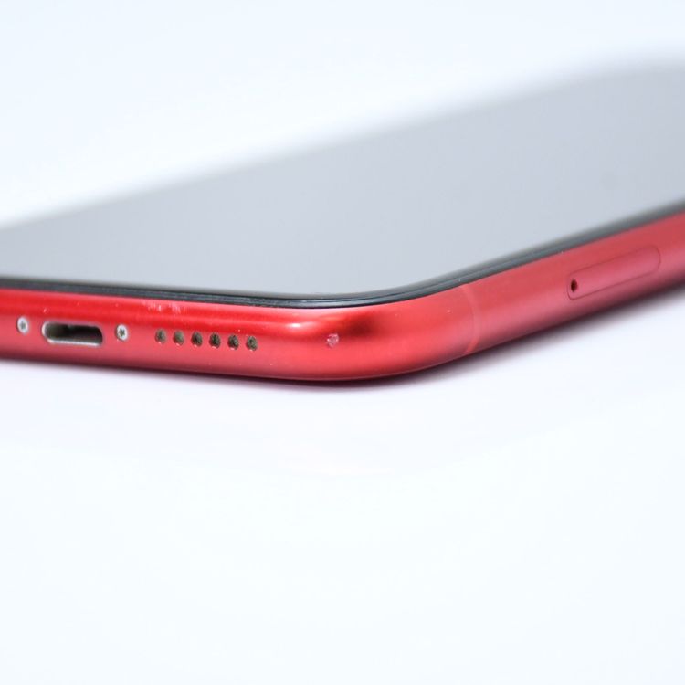 【液晶美品】SIMフリー iPhone11 128GB レッド