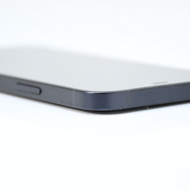 �ڱվ����ʡ�ư��ġ�����100 %�� au SIM�ե꡼ iPhone12 64GB �֥�å�