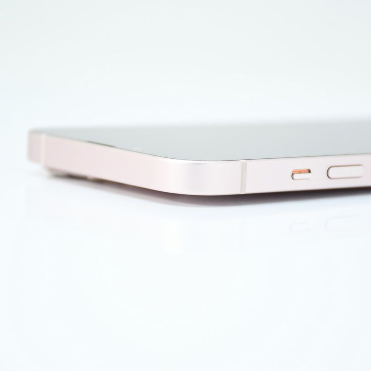 �����ʡ���°�ʴ�����docomo SIM�ե꡼ iPhone13 128GB �ԥ�
