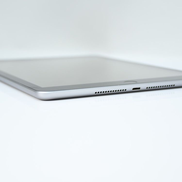 �ڥХåƥ꡼��������98���docomo SIM�ե꡼iPad ��6���� 32GB