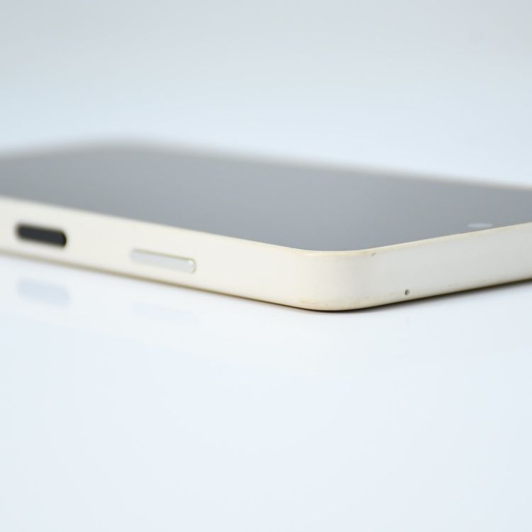 �ڱվ����ʡ������ɹ���SIM�ե꡼ docomo AQUOS wish3 SH-53D �ۥ磻��