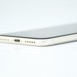 �ڽ����Хåƥ꡼86%��au SIM�ե꡼ iPhoneSE �裳���� 64GB �������饤��