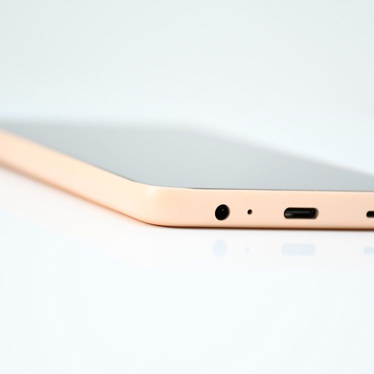 �ڿ���Ʊ�͡�SIM�ե꡼ au arrows We2 FCG02 �饤�ȥ����