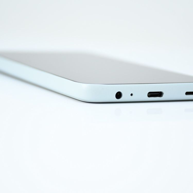 �����ʡ������ɹ���SIM�ե꡼ docomo arrows We2 F-52E �饤�ȥ֥롼