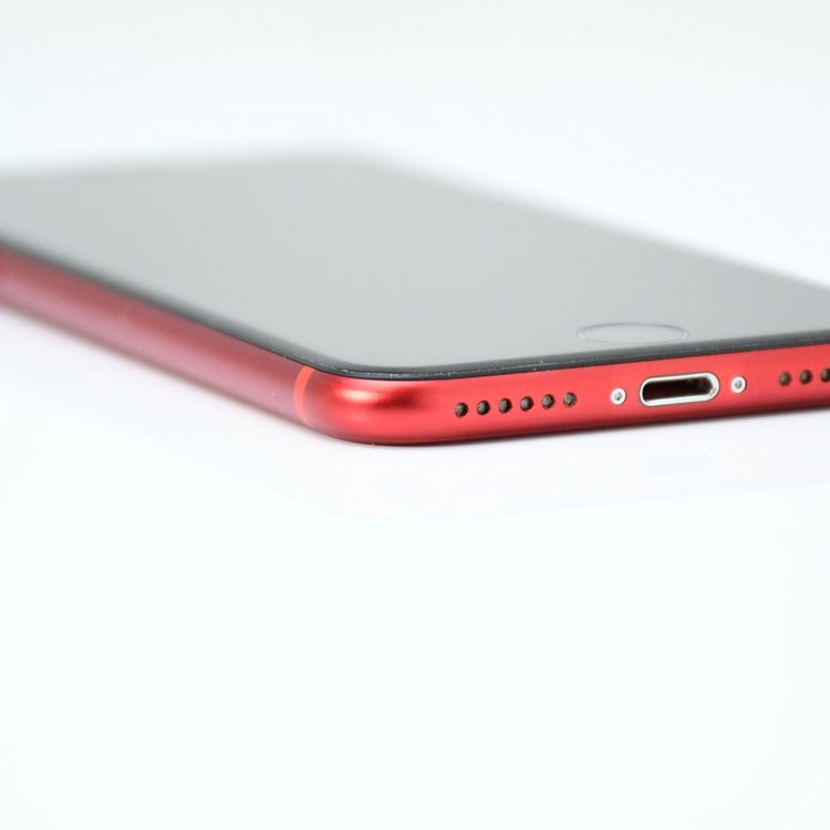 ��ư��ġ�����100 %�����ʡ�SIM�ե꡼ iPhone SE�裲���� 128GB ��å�