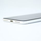 ��ư��ġ�����100 %�����ʡ�SIM�ե꡼ iPhone SE�裲���� 64GB �ۥ磻��