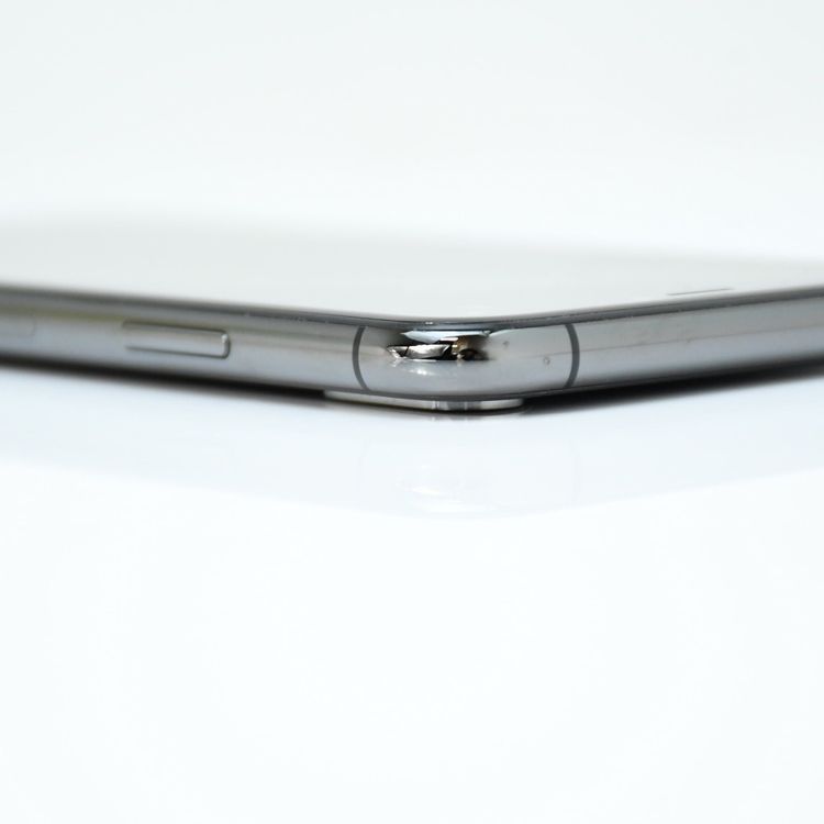 �����ʡ������Хåƥ꡼85���docomo SIM�ե꡼ iPhone XS 64GB