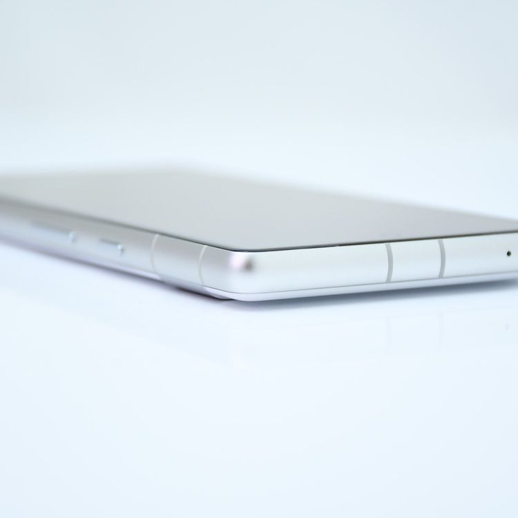 【液晶美品】SIMフリー Google Pixel7a 128GB Snow