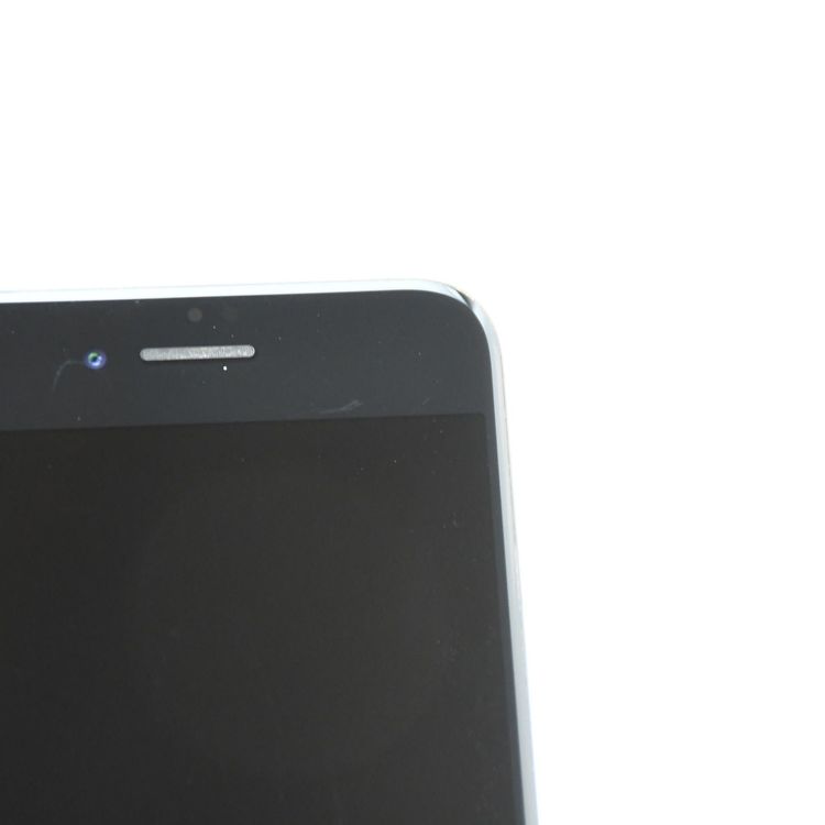 �ڽ����Хåƥ꡼�������� 82���SIM�ե꡼ iPhone SE �裲���� 64GB �ۥ磻��