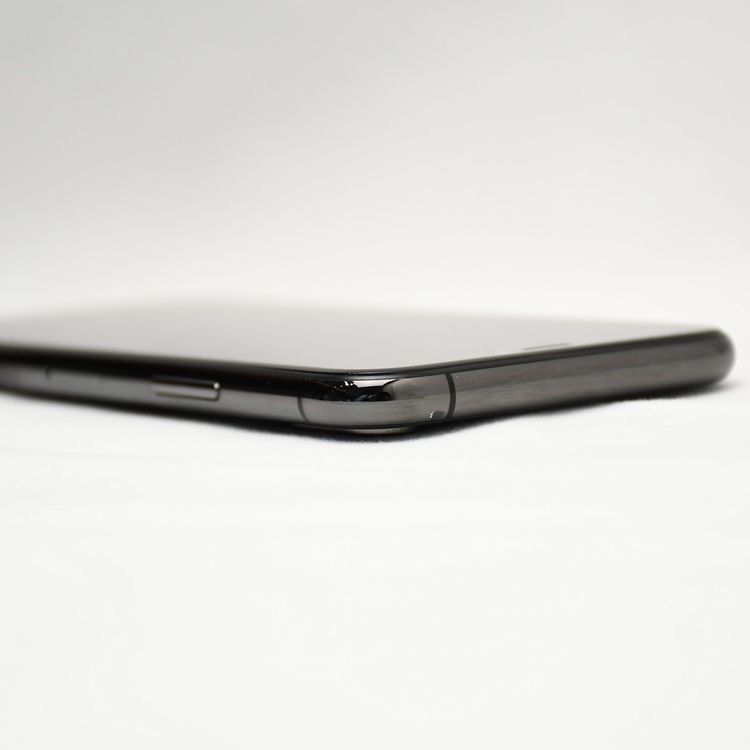 �ڱվ����ʡ�docomo SIM�ե꡼ iPhone XS 256GB ���ڡ������쥤