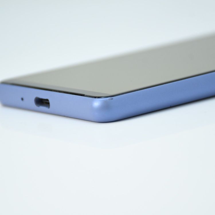 �ڱվ����ʡ������ɹ���SIM�ե꡼ docomo Xperia 10 III SO-52B �֥롼