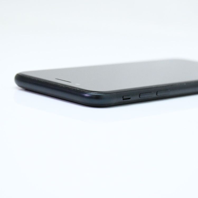 ưġ100 % SIMե꡼ iPhoneSE 裳 64GB ߥåɥʥ