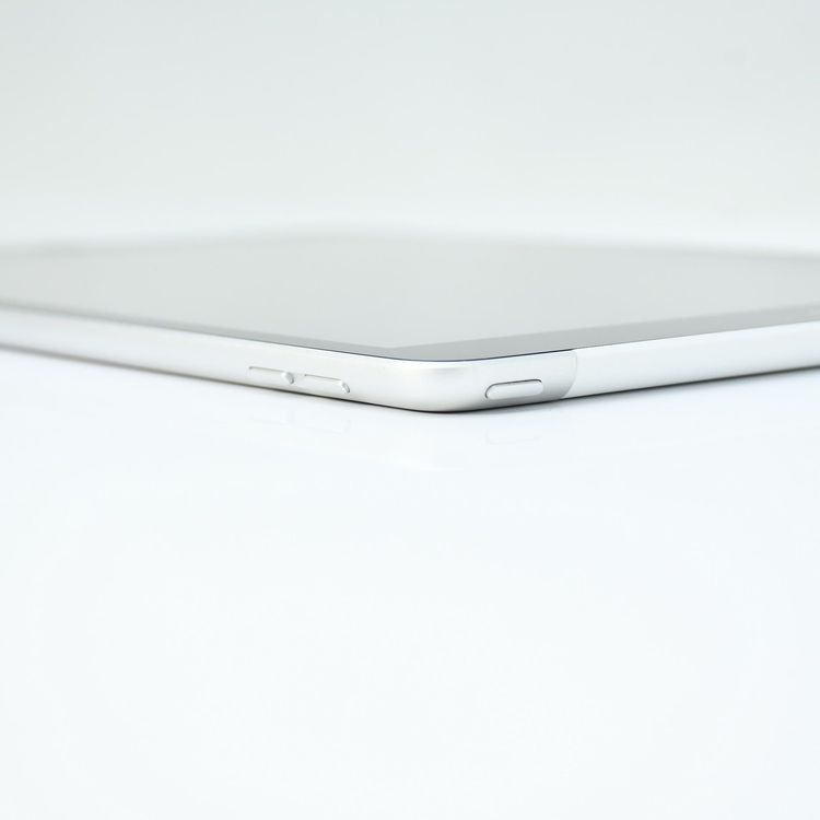 SIM�ե꡼iPad ��9���� 64GB ����С�