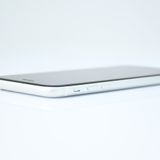 �ڽ����Хåƥ꡼�������� 81���SIM�ե꡼ iPhone SE �裲���� 64GB �ۥ磻��