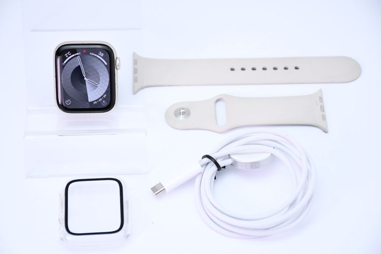 Apple Watch SE第二世代 40mm GPSモデル 携帯充電器付き（Apple Watch 