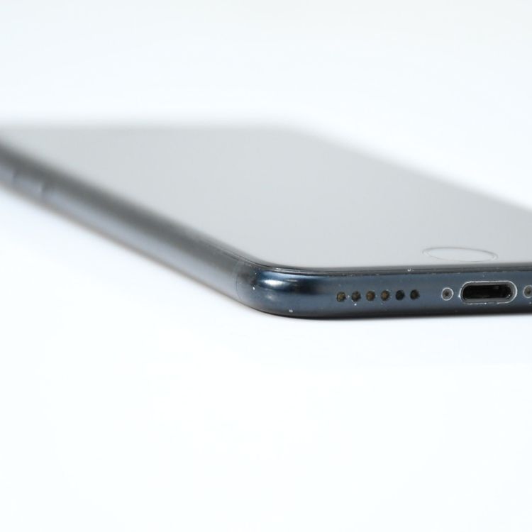 �ڱվ����ʡ������Хåƥ꡼84%��SIM�ե꡼ iPhoneSE �裳���� 64GB �ߥåɥʥ���