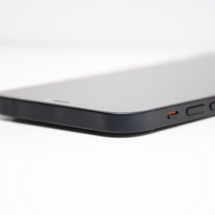 �ڱվ����ʡ���������87%��docomo SIM�ե꡼iPhone 12 64GB �֥�å�
