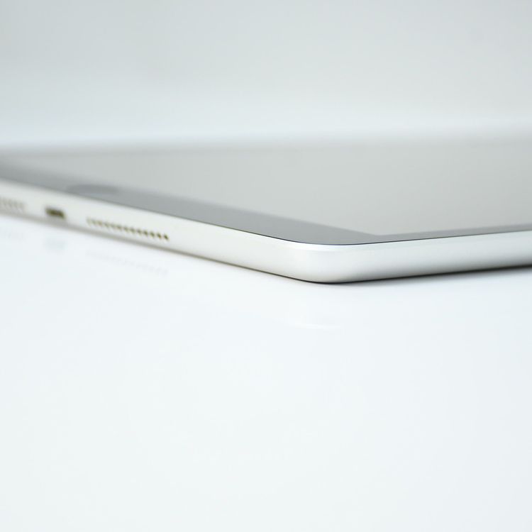 �ڥ���󥯡�ư���ǽ��iPad ��9���� 64GB Wi-Fi��ǥ� ����С�