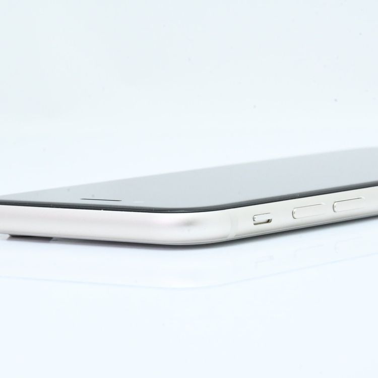 ʡХåƥ꡼80%au SIMե꡼ iPhoneSE 裳 64GB ۥ磻