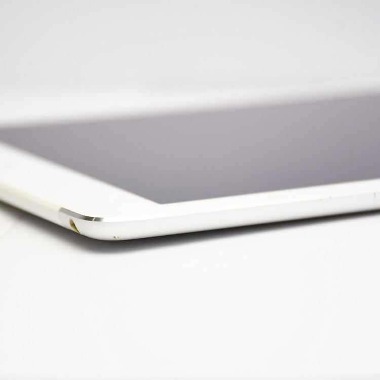 �ڱվ����ʡ�docomo iPad Air2 16GB ����С�