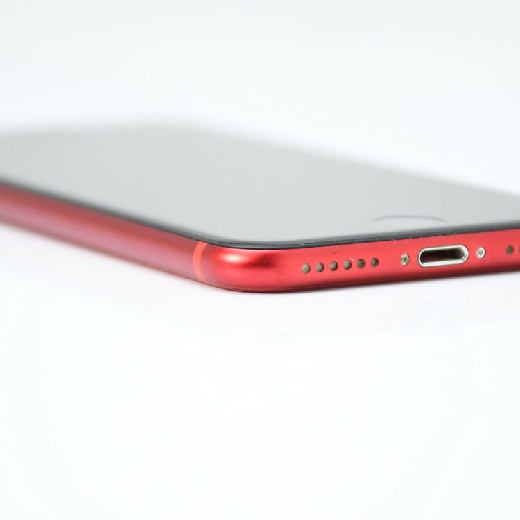 �����ʡ�docomo SIM�ե꡼ iPhone SE �裲���� 64GB ��å�