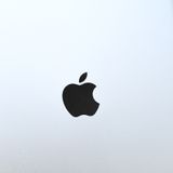 �ڥХåƥ꡼�������� 86���iPad ��7���� Wi-Fi��ǥ� 32GB MW742J/A