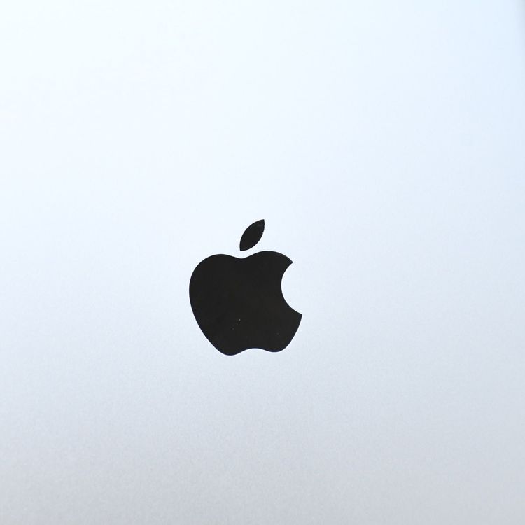 �ڥХåƥ꡼�������� 86���iPad ��7���� Wi-Fi��ǥ� 32GB MW742J/A