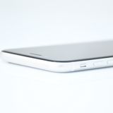 SIM�ե꡼ iPhone SE �裲���� 64GB �ۥ磻��