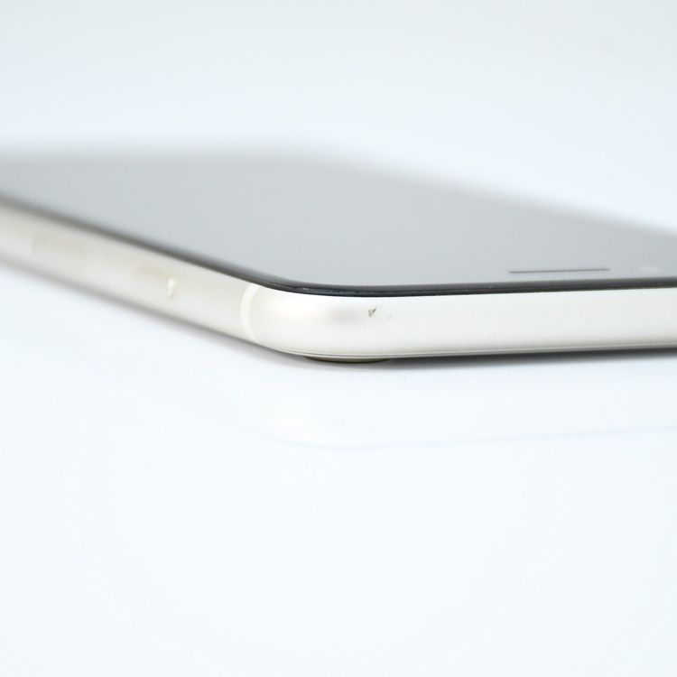 �ڥ����ȥ���饸��󥯡���������83%��SIM�ե꡼ iPhoneSE �裳���� 64GB