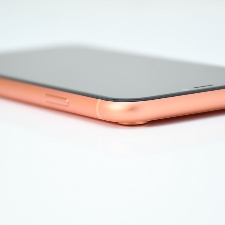 �����ʡ������Хåƥ꡼83���docomo SIM�ե꡼ iPhone XR 64GB �������