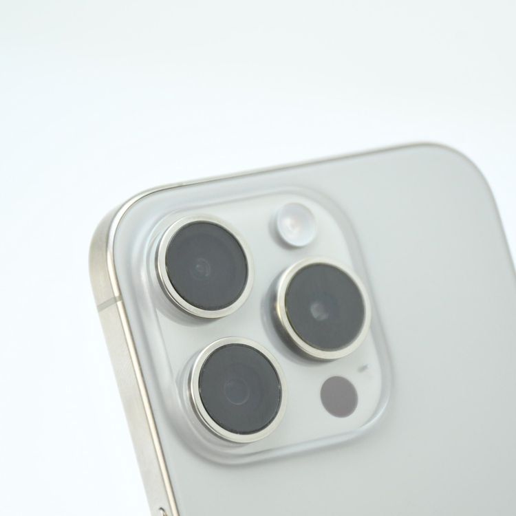 �����ʡ������ɹ�96%��docomo SIM�ե꡼iPhone15 Pro 256GB