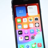 SIM�ե꡼ iPhone SE �裲���� 64GB �֥�å�