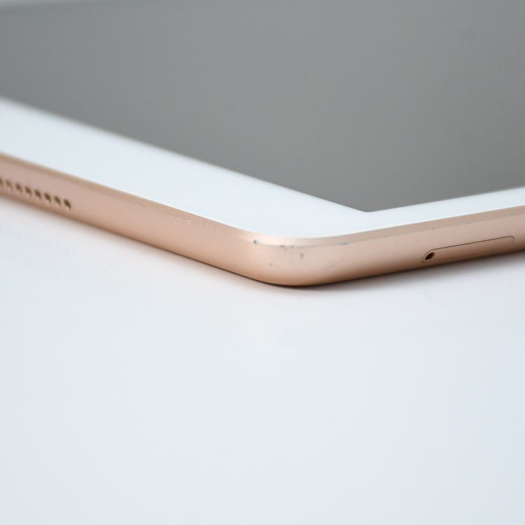 �ڥХåƥ꡼��������90���SIM�ե꡼ iPad ��7���� 32GB �������