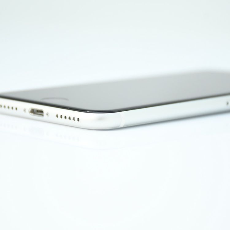 �ڽ����Хåƥ꡼��������100���docomo SIM�ե꡼iPhone SE �裲���� 128GB