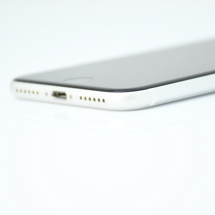 �����ʡ������Хåƥ꡼82���docomo SIM�ե꡼ iPhone SE �裲���� 64GB