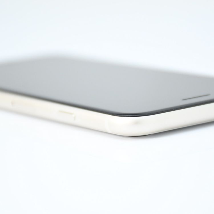 ��ư��ġ������Хåƥ꡼84 %�����ʡ�  au SIM�ե꡼ iPhoneSE �裳���� 64GB