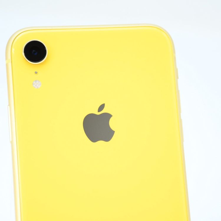 �����ʡ������Хåƥ꡼82���au SIM�ե꡼ iPhone XR 64GB ��������