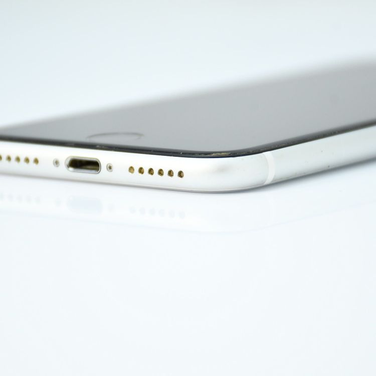 ��ư��ġ�����100 %��SIM�ե꡼ iPhone SE�裲���� 64GB �ۥ磻��