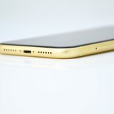 �����ʡ������Хåƥ꡼82���au SIM�ե꡼ iPhone XR 64GB ��������