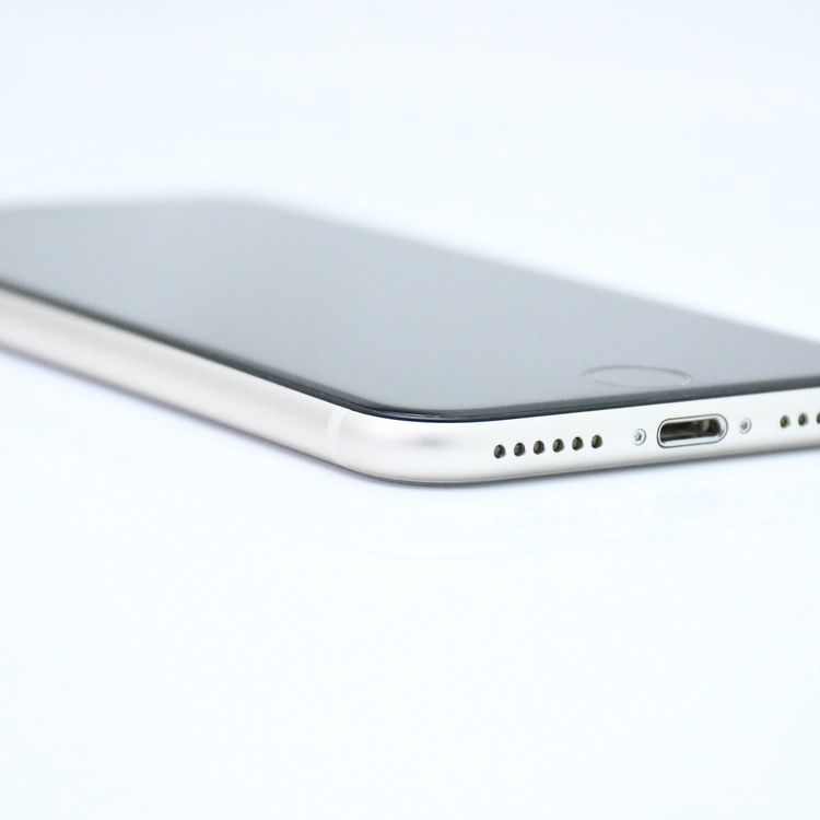 ưġХåƥ꡼100docomo SIMե꡼ iPhone SE 3 64GB