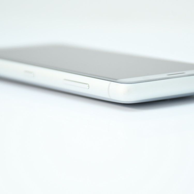 �����ʡ������ɹ���SIM�ե꡼ docomo Xperia XZ2 Compact SO-05K