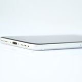 �ڱվ����ʡ�docomo SIM�ե꡼ iPhone SE �裲���� 64GB �ۥ磻��