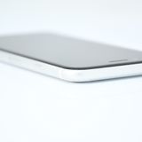 ��ư��ġ�����100 %�����ʡ�SIM�ե꡼ iPhone SE�裲���� 128GB �ۥ磻��