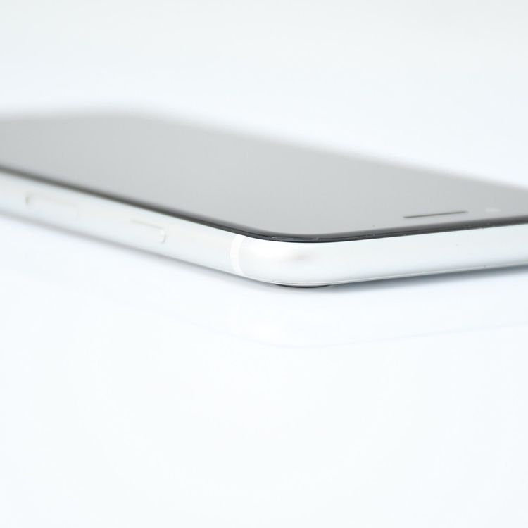 �����ʡ������Хåƥ꡼91���docomo SIM�ե꡼iPhone SE �裲���� 256GB