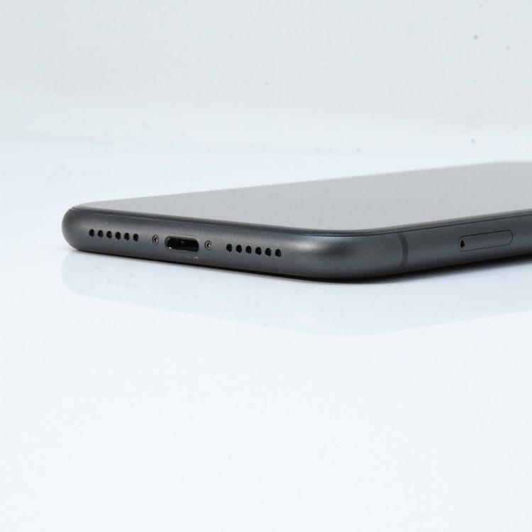 �ڱվ����ʡ������Хåƥ꡼��������87���SIM�ե꡼ iPhone11 64GB �֥�å�