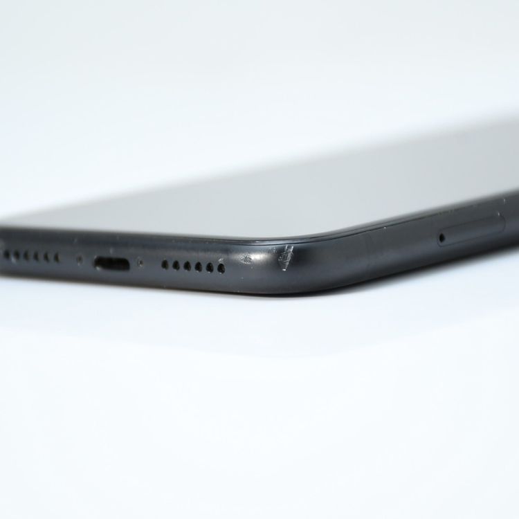 �ڱվ����ʡ������Хåƥ꡼87���docomo SIM�ե꡼ iPhone XR 64GB �֥�å�