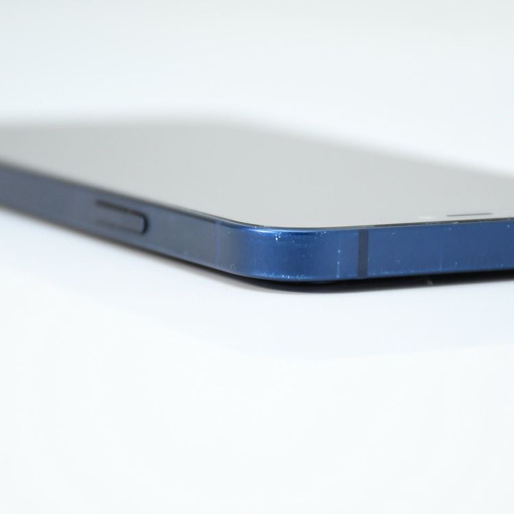 �ڥ���󥯡�SIM�ե꡼iPhone12 64GB �֥롼