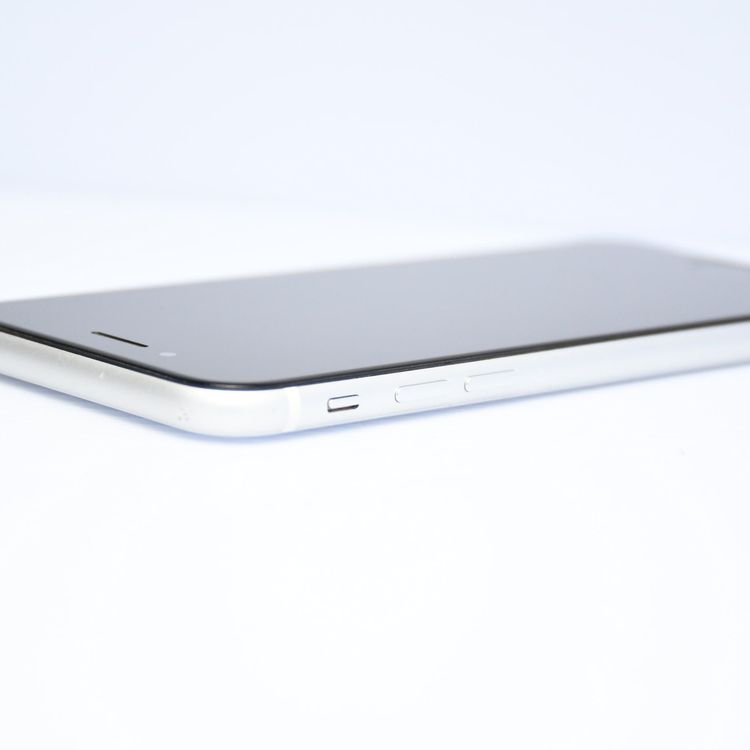 iPhone SE ��2���� 128GB �ۥ磻��