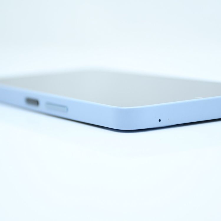 【新品同様】国内版 SIMフリー AQUOS wish4 A402SH ブルー