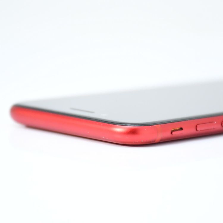 �ڱվ����ʡ�SIM�ե꡼ iPhone SE �裲���� 128GB ��å�